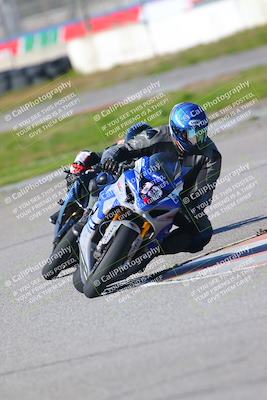 media/Jan-20-2023-Fastrack Riders (Fri) [[f2ad32aba3]]/Private/session 4 turn 6/